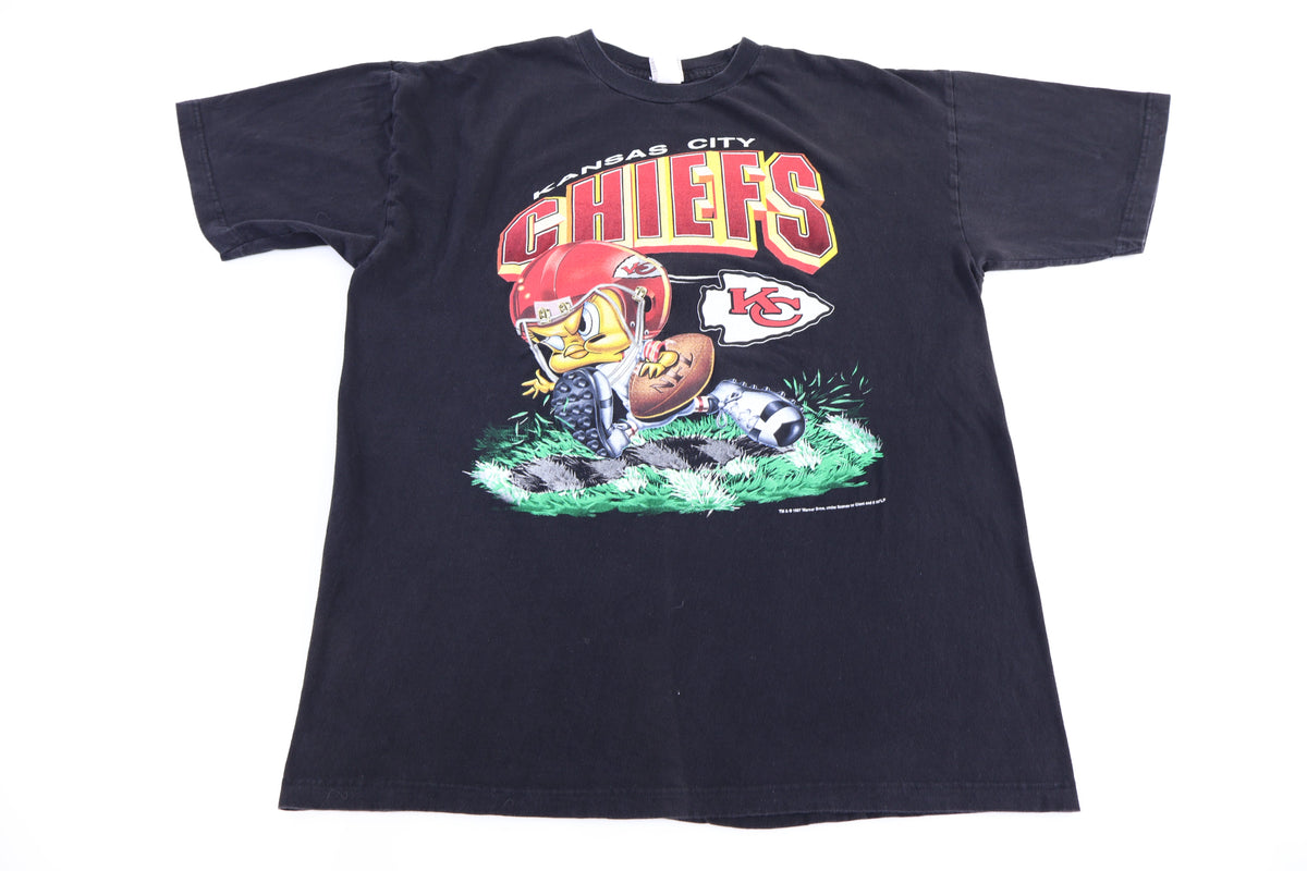 1997 Tweety Bird Kansas City Chiefs Football T-shirt product image 1