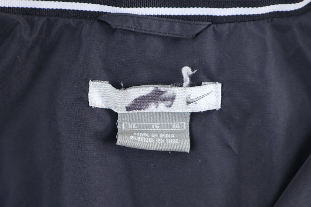Vintage Nike Embroidered Logo Full Zip Parka Jacket product image 3